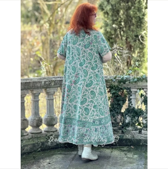 Magnolia Pearl Floral Blockprint Tee Dress, Demi OS - Picture 4 of 11